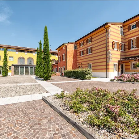Malaspina Hotel Castel d'Azzano