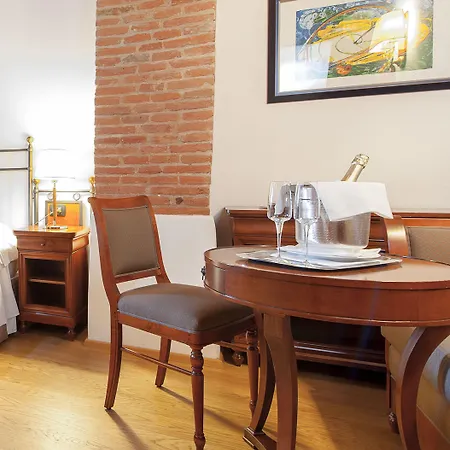 玛拉斯皮娜别墅酒店 4* 卡斯泰尔达扎诺