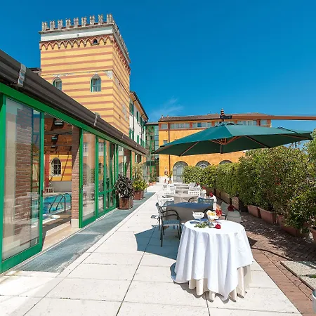 玛拉斯皮娜别墅酒店 酒店