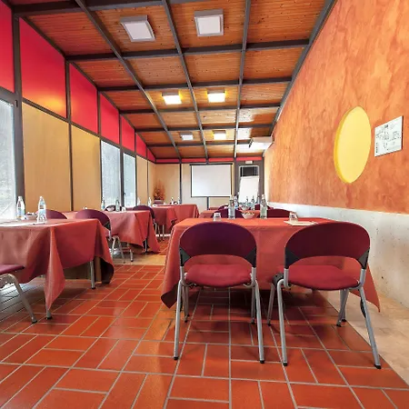 玛拉斯皮娜别墅酒店