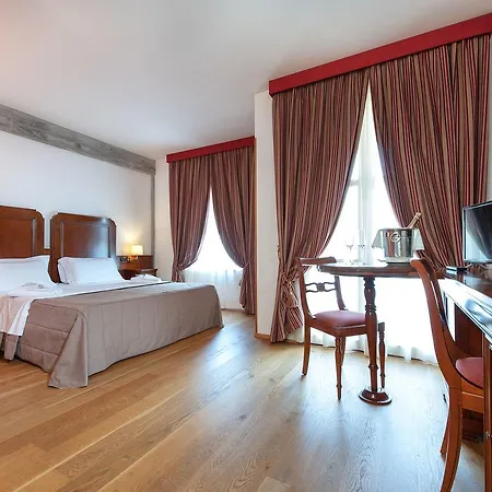 酒店 玛拉斯皮娜别墅酒店 4*