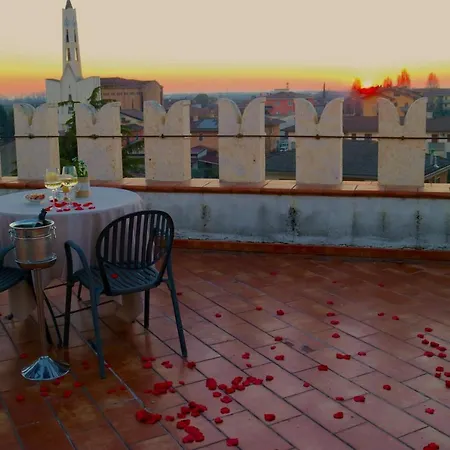 玛拉斯皮娜别墅酒店 4* 卡斯泰尔达扎诺