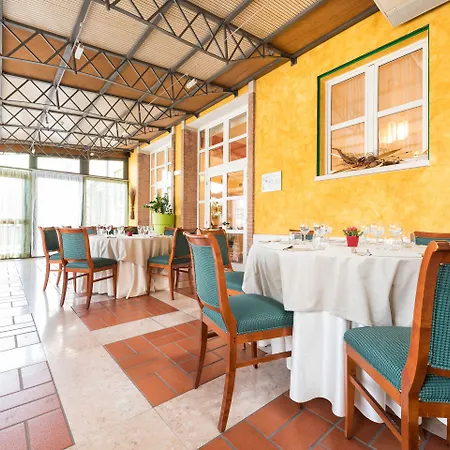 Malaspina Castel d'Azzano