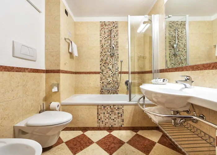 Hotel Malaspina Castel d'Azzano