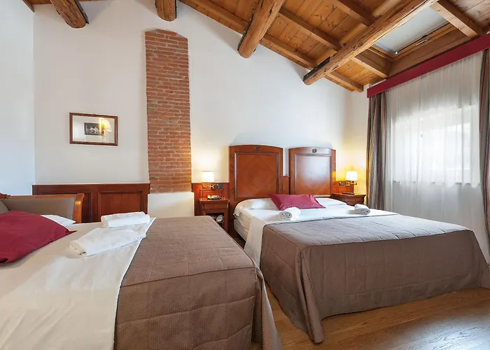Hotel Malaspina Castel d'Azzano